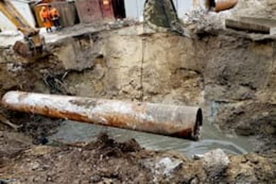 В Батайске заменят еще 350 метров канализационного коллектора