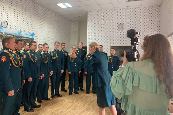  Гимн южной столицы исполнили военные…