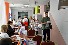 14 09 2025 Юрий Слюсарь и другие кандидаты в донские губернаторы проголосовали