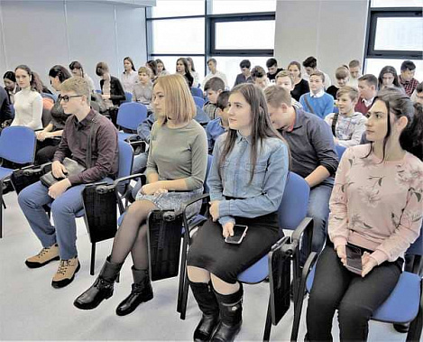 ГТРК «Дон-ТР» пригласила в гости большую делегацию школьников.