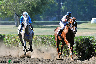 В Ростове прошли скачки на Кубок губернатора Ростовской области
