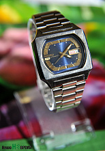 Старинные часы еще идут