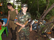 На Вахте памяти - поисковики и священнослужители