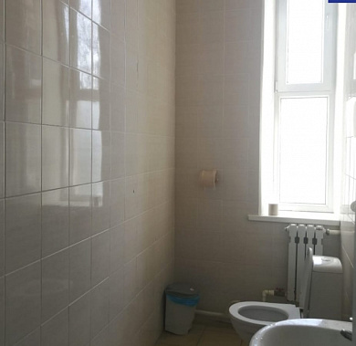  На фото: в санузле школы станицы Елизаветинской в качестве приза сделают ремонт 