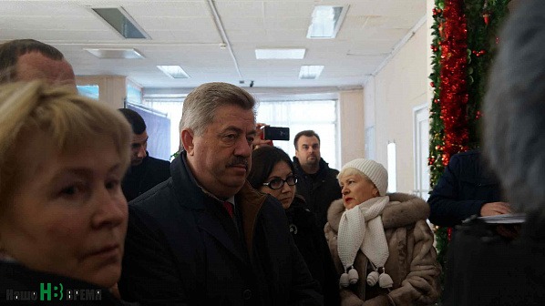 Виктор ВОДОЛАЦКИЙ приехал в Батайск и встретился с жителями микрорайона, чтобы разобраться в конфликтной ситуации.