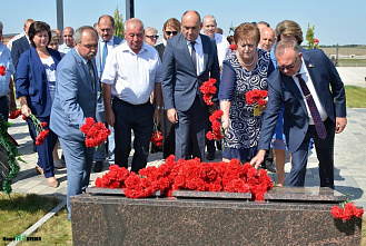 В Самбеке открыли Аллею воинской славы и доблести