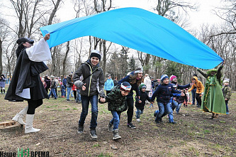 Когда на деревьях распускаются...  скворечники