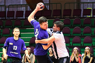 «Лидер» погасил «Факел»