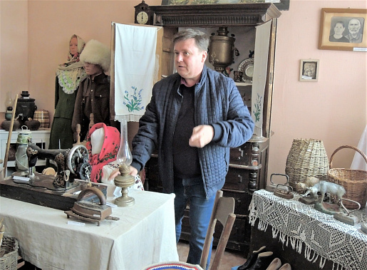 В Мартыновском районе почтили память педагога, краеведа, поисковика Александра Мартынова