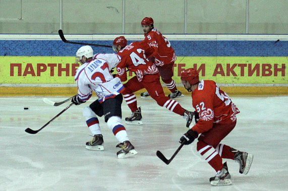 На льду бросало в жар и холод