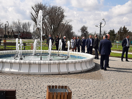 Парк «Парад планет» очень популярен у жителей поселка Зимовники, понравился он и коллегам Дениса Дубова
