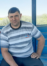 Али Ахметов: механизатор и гонщик