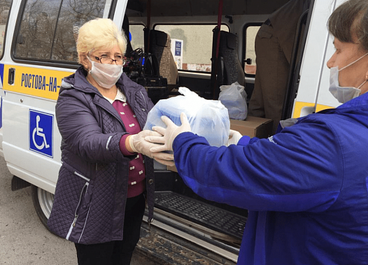 В Ростове продолжается акция по доставке ланч-боксов