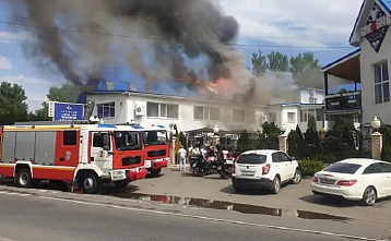 В Ростове горел ресторанный комплекс «У Бориса»