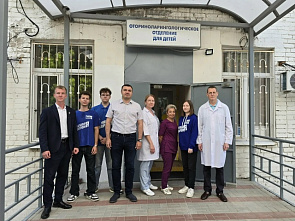 Маленьким пациентам в ростовской ЦГБ имени Семашко передали подарки