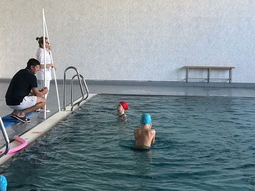 В Ростове с особенными детьми занимаются тренеры по плаванию