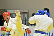 Бьют чекисты друг друга