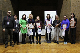 В третий раз она - первая