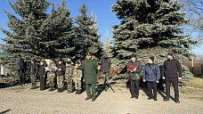 В Родионово-Несветайском районе почтили память курсантов РАУ