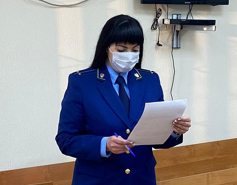 На фото: помощник прокурора Советского района Алла Дудник