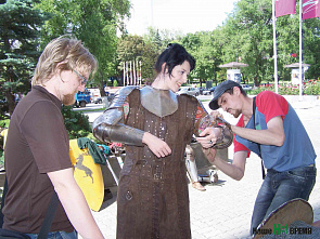 К Жанне, в средние века!