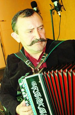 Понимать  людей
