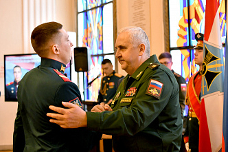 22 03 2026 Дончанина Дениса Свиридова удостоили «Золотой звезды» Героя России