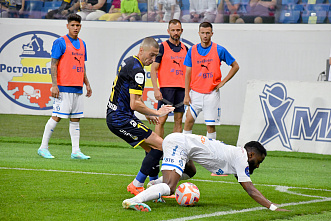 Футболисты «Ростова» на домашней арене проиграли московскому «Динамо»