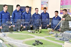 14 12 2025 В Ростове готовят высококлассных авиатехников