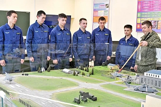14 12 2025 В Ростове готовят высококлассных авиатехников