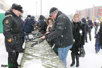 Мела метель и пели «Черные береты»