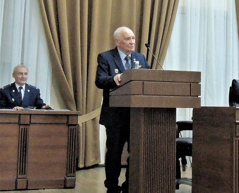 93-летний ветеран донской прокуратуры Юрий Тимошенко более сорока лет проработал в надзорном ведомстве. Он что называется прирожденный прокурор. Слова присяги для него - давно стали  кредо в жизни...