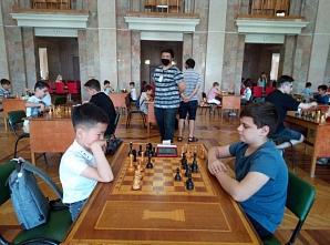 В Ростове провели детский праздничный рапид