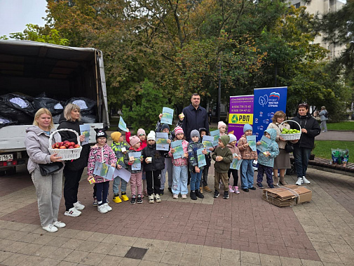 В рамках партпроекта "Единой России" "Чистая страна"  в Ростове собрано более 2 тонн макулатуры