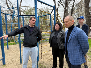 Ростов-на-Дону: детские площадки приводят в порядок