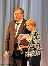 Комсомольская юность наша