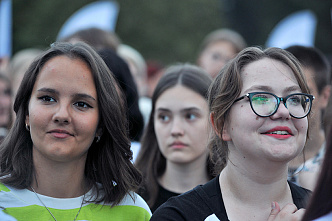 Первокурсников ЮФУ посвятили в студенты на поляне физиков