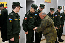 Очередная команда призывников отправилась к местам прохождения военной службы со сборного пункта Ростовской области