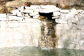 Родник Святого Павла в Ростове может иссякнуть. Спасти его пытаются волонтеры 