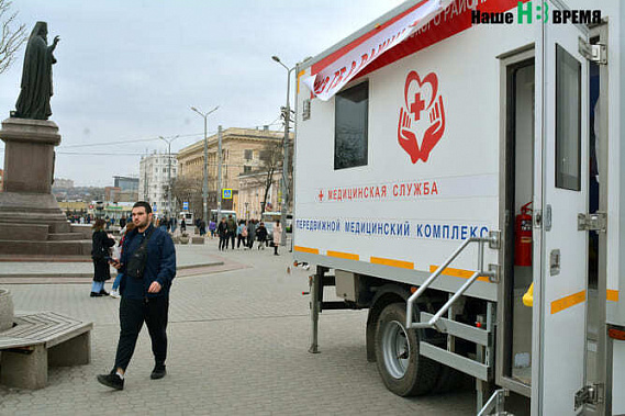 Минтруд РФ: уволить за отказ от вакцинации нельзя, отстранить — можно