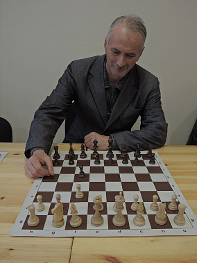 Олимпийский чемпион по шахматной композиции из города Пролетарска Григорий Атаянц