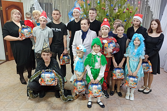 31 12 2025 Зинаида Неярохина побывала в детских приютах на востоке области