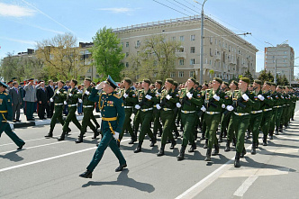 Гирлянду Славы возложили к стеле воинам-освободителям Ростова-на-Дону