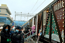 В Ростов приехал новогодний поезд из Великого Устюга 