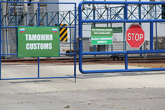 Таможенники обнаружили очередной проблемный лимузин