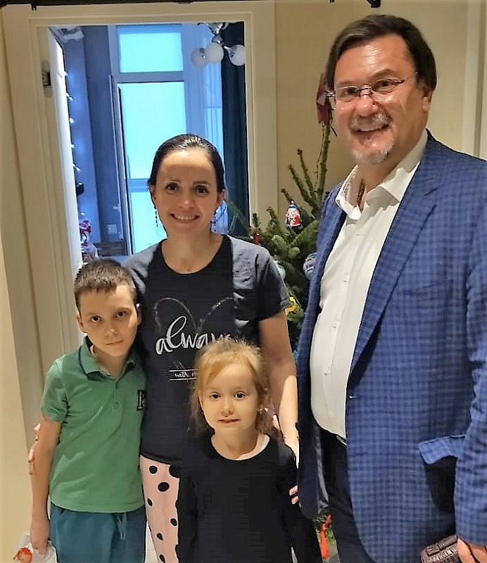  В Ростове-на-Дону семьи участников СВО получили новогодние поздравления