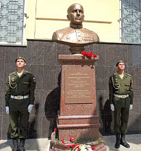 Увековечили память о  героях-полководцах