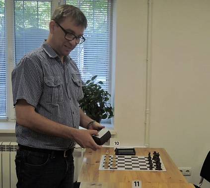 турниры проходят под контролем рейтинг-комиссара международного мастера Павла Котенко   