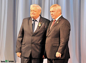 Комсомольская юность наша