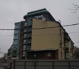 Дом в центре Ростова может упасть